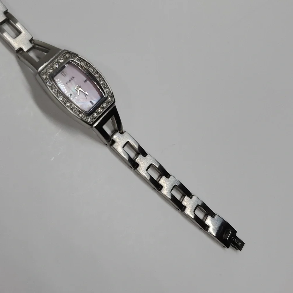 Vintage Fossil F² Watch ES9722 Pink Mother Of Pearl Silver Band Watch